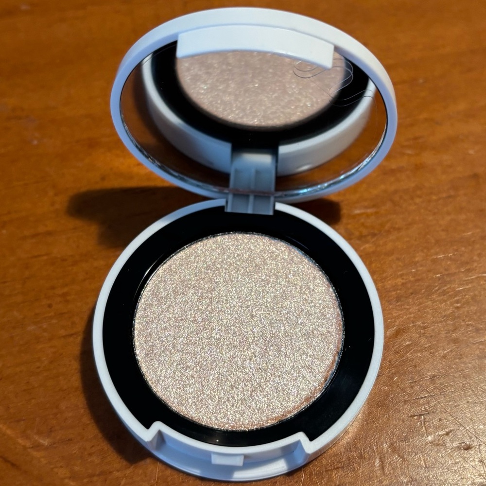 NARS Light Reflecting Luminizing Powder - Picture 6 of 16